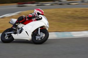 バイクレースゲームアプリのオススメはコレ!厳選したアプリ20選